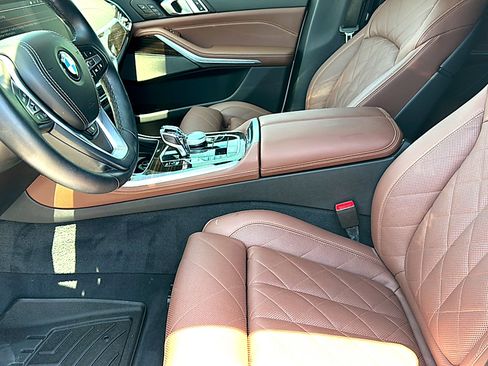 Used 2023 BMW X5 xDrive40i w/ Luxury Seating Package AWD/4WD image 13