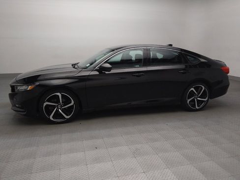 Used 2018 Honda Accord Sport image 2