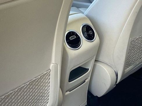 Used 2020 Mercedes-Benz GLB 250 4MATIC image 17