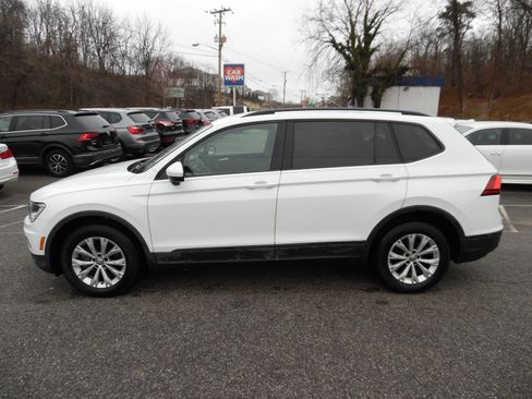 Used 2018 Volkswagen Tiguan S image 2