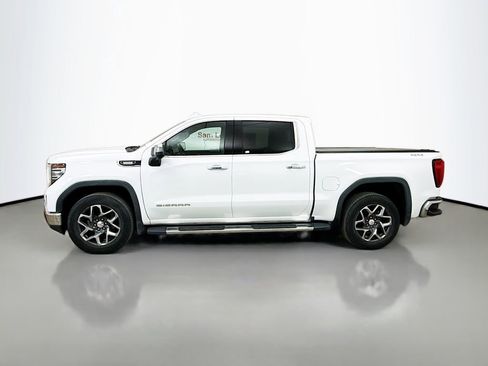 Used 2022 GMC Sierra 1500 SLT w/ SLT Premium Plus Package AWD/4WD image 4