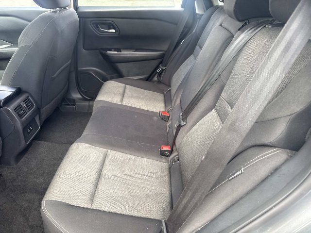 Used 2024 Nissan Rogue SV FWD image 16