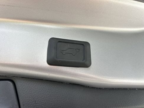 Used 2024 Toyota RAV4 XLE Premium image 12