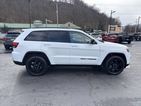Used 2019 Jeep Grand Cherokee Laredo image 10
