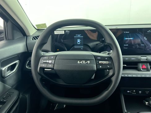 New 2026 Kia K4 FWD image 16