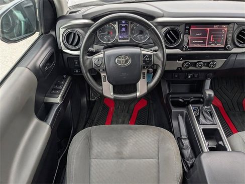 Used 2020 Toyota Tacoma SR5 image 15