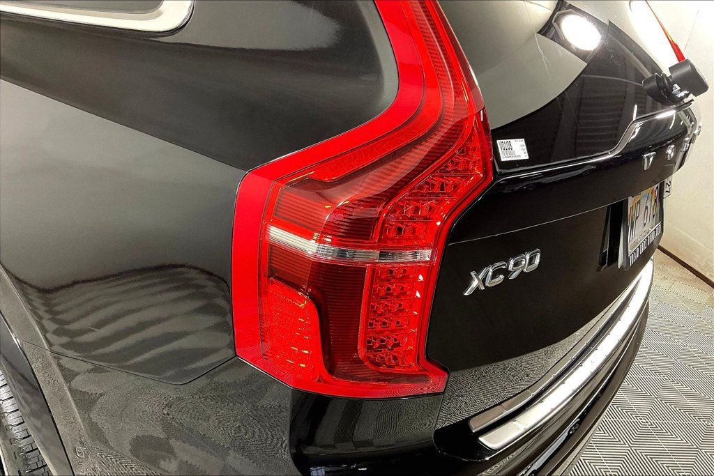 Used 2023 Volvo XC90 B6 Plus w/ Protection Package Premier AWD/4WD image 28