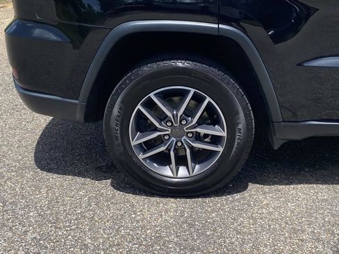 Used 2019 Jeep Grand Cherokee Limited AWD/4WD image 11