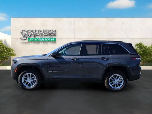 Used 2025 Jeep Grand Cherokee Laredo X AWD/4WD image 2