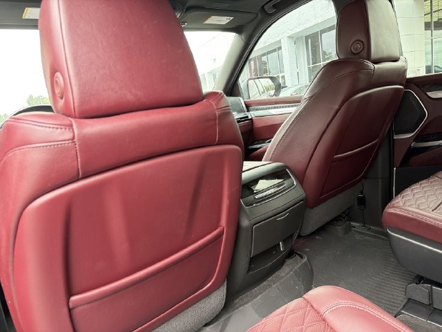 Used 2025 Cadillac Escalade Sport RWD image 31