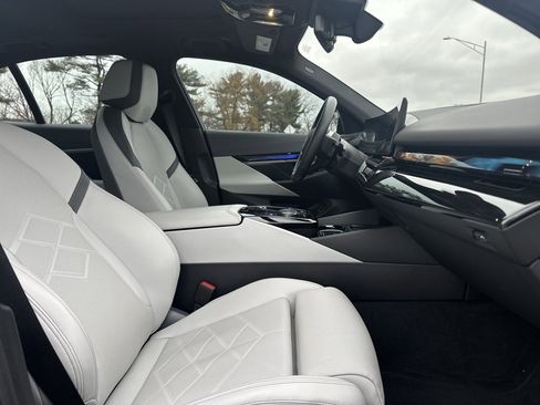 Certified 2024 BMW i5 M60 w/ Premium Package image 25