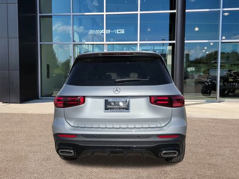 Used 2025 Mercedes-Benz GLB 250 image 6