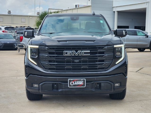Used 2025 GMC Sierra 1500 Elevation w/ Elevation Premium Package AWD/4WD image 2