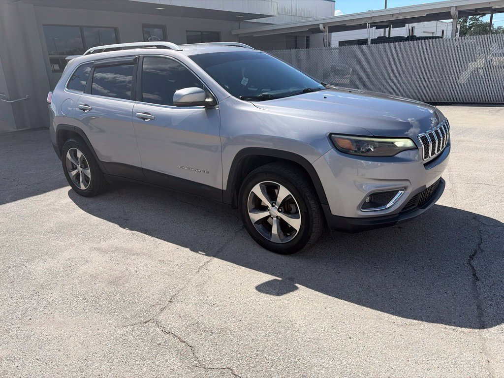 Used 2019 Jeep Cherokee Limited AWD/4WD image 1
