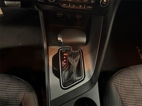 Used 2021 Kia Niro LX image 16