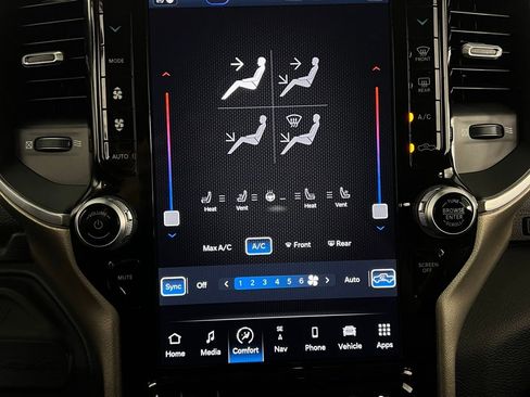 Used 2024 RAM 2500 Laramie image 21