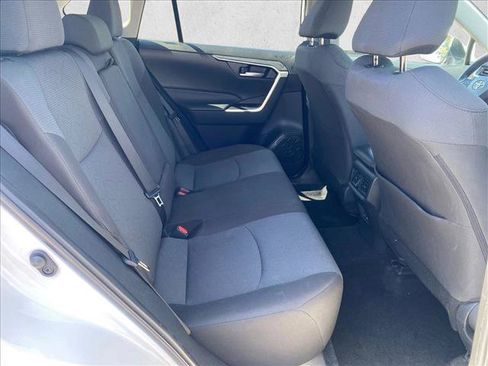 Used 2025 Toyota RAV4 XLE FWD image 26
