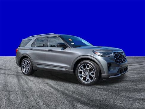 Certified 2025 Ford Explorer Platinum w/ Ultimate Package RWD image 2