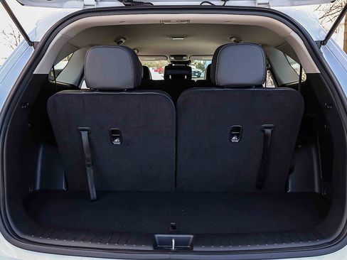 Certified 2025 Kia Sorento S image 24