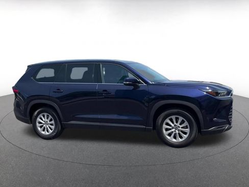 Used 2025 Toyota Grand Highlander FWD image 13