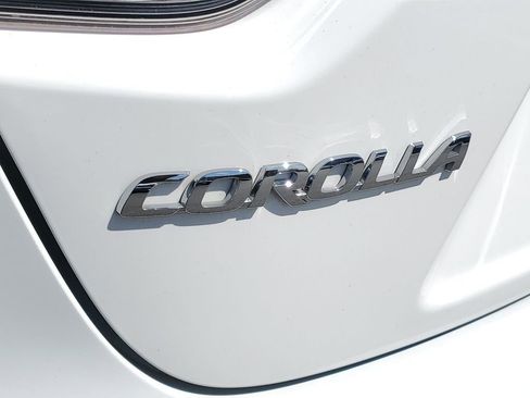 Used 2023 Toyota Corolla LE FWD image 9