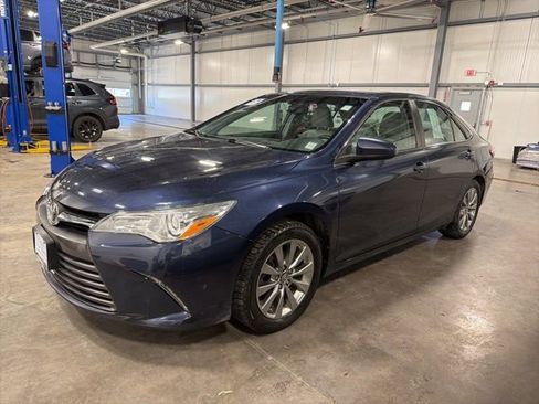 Used 2017 Toyota Camry XLE w/ Moonroof Package image 2