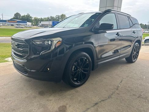 Used 2020 GMC Terrain SLT w/ Preferred Package FWD image 4