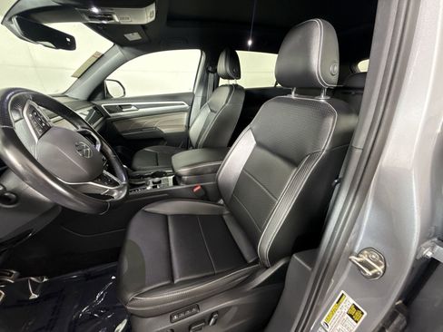Used 2021 Volkswagen Atlas Cross Sport SEL R-Line image 13