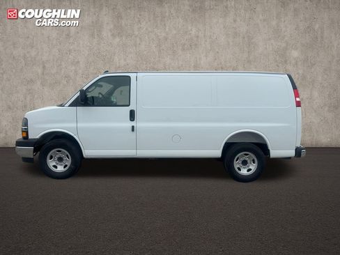 New 2026 Chevrolet Express 2500 w/ Enhanced Convenience Package RWD image 1