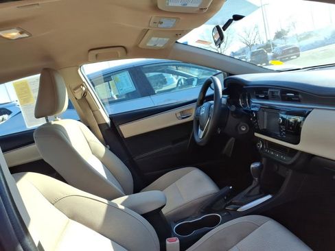 Used 2014 Toyota Corolla LE image 25