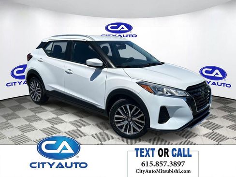 Used 2021 Nissan Kicks SV FWD image 1