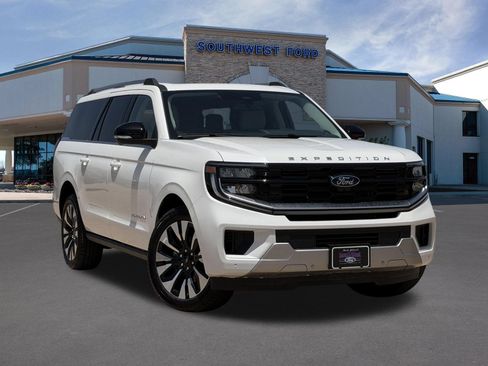 Used 2026 Ford Expedition Max Platinum w/ Driver's Package AWD/4WD image 1