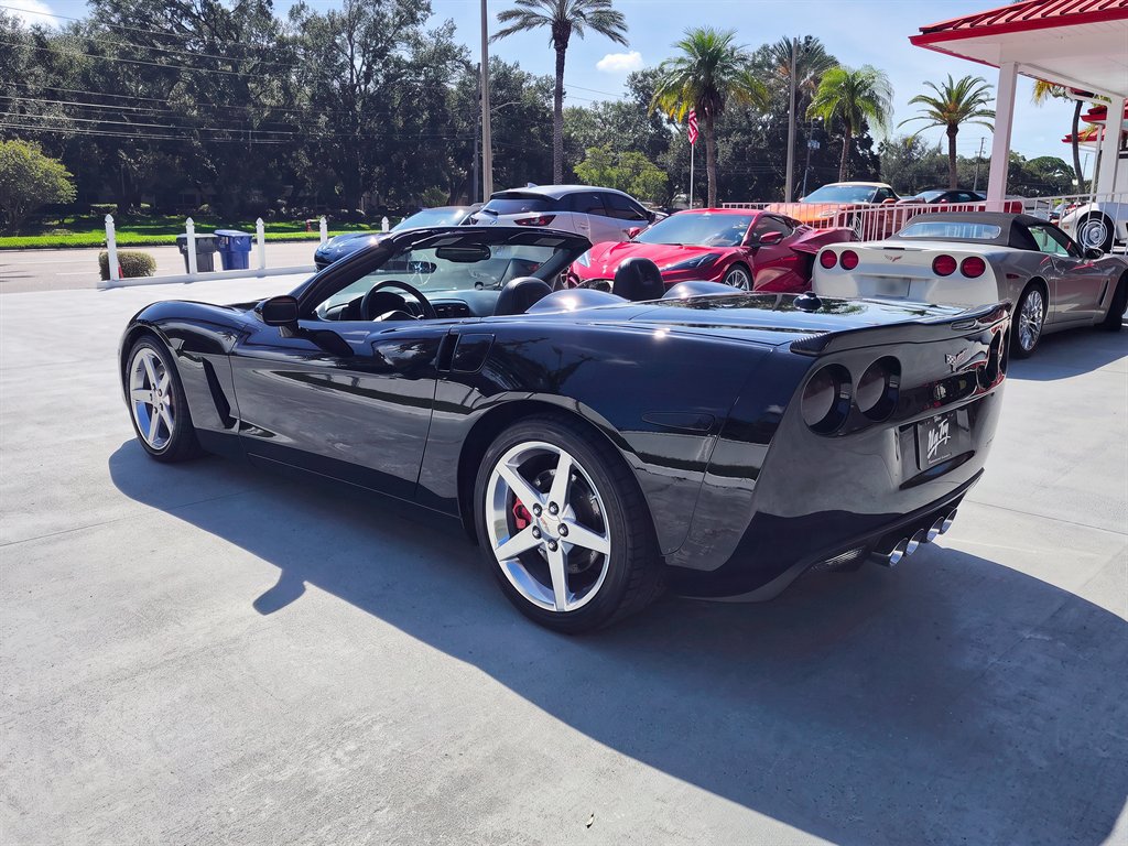 Used 2005 Chevrolet Corvette Convertible w/ Preferred Equipment Group RWD image 6
