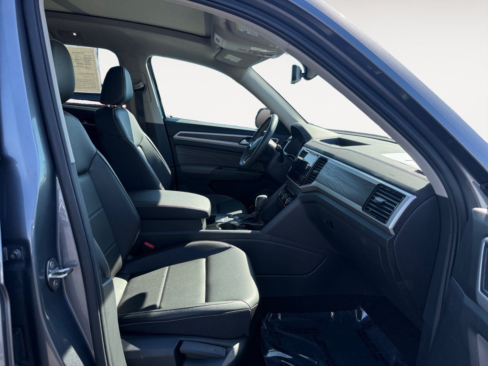 Certified 2023 Volkswagen Atlas SE w/ Panoramic Sunroof Package FWD image 19