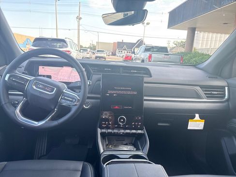 New 2026 GMC Terrain Elevation w/ Elevation Premium Package AWD/4WD image 17