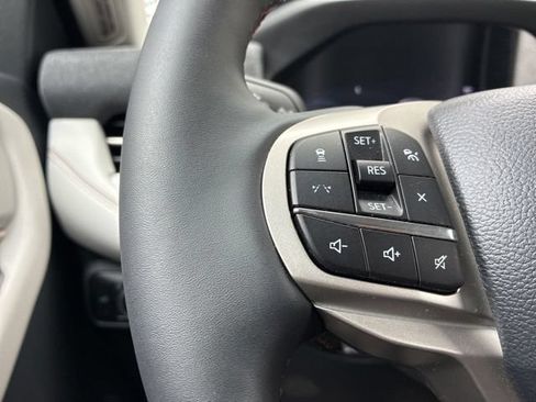 Used 2026 Ford Explorer Active w/ Active Comfort Package RWD image 28