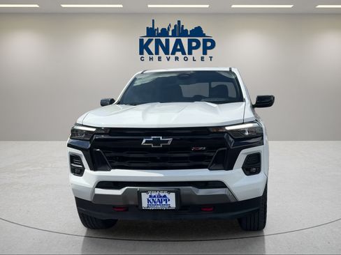 Used 2024 Chevrolet Colorado Z71 w/ Z71 Convenience Package 2 AWD/4WD image 8