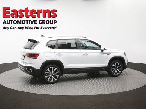 Used 2024 Volkswagen Taos SE FWD image 41