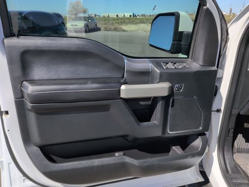 Used 2016 Ford F150 Lariat w/ Equipment Group 502A Luxury AWD/4WD image 14