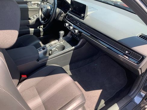 Used 2025 Honda Civic Sport image 18