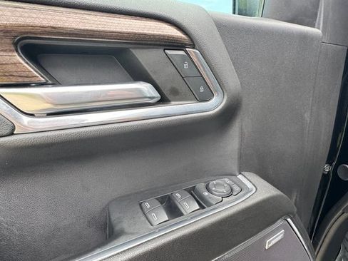Used 2024 Chevrolet Silverado 1500 LT Trail Boss w/ LT Trail Boss Premium Package AWD/4WD image 5