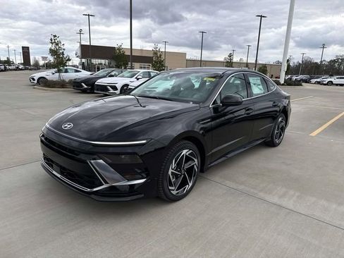 New 2026 Hyundai Sonata SEL FWD image 3