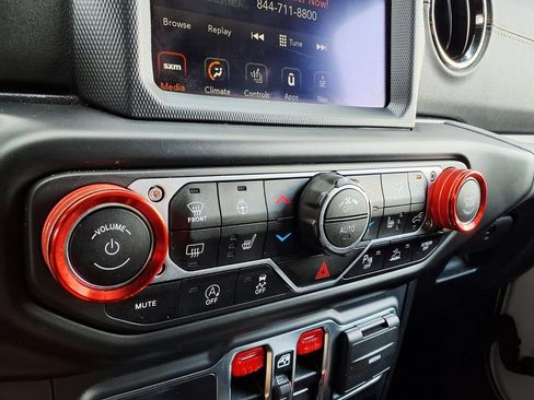 Used 2022 Jeep Gladiator Overland AWD/4WD image 19
