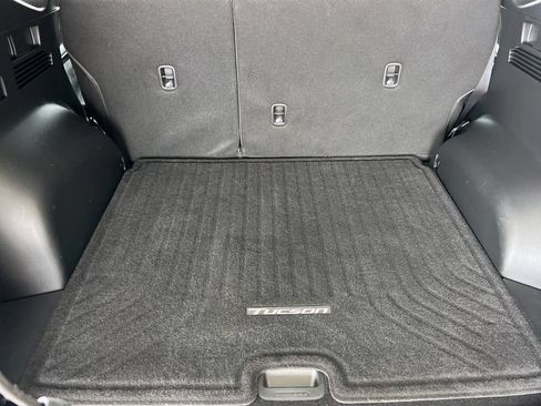 Used 2025 Hyundai Tucson SE FWD image 17