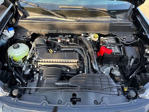 New 2025 Ford Maverick Lobo image 32