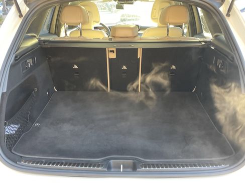 Certified 2025 Mercedes-Benz GLC 300 image 10