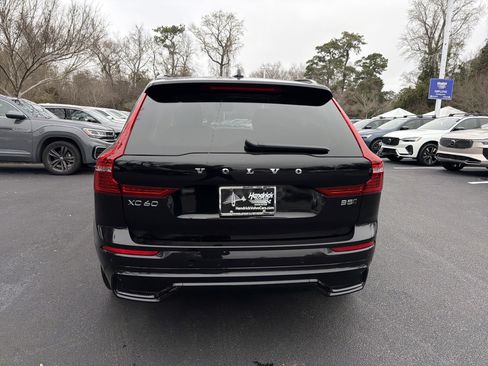 Certified 2025 Volvo XC60 B5 Plus image 9