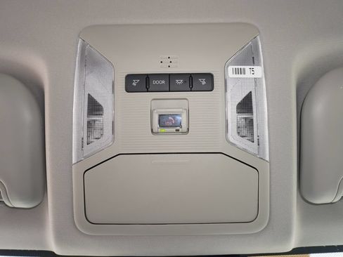 Certified 2025 Toyota RAV4 LE FWD image 19
