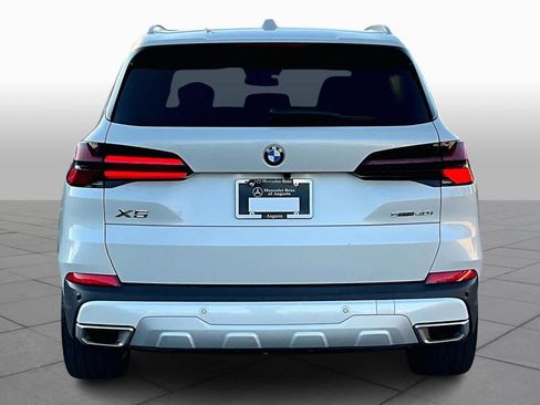 Used 2025 BMW X5 sDrive40i w/ Premium Package image 4