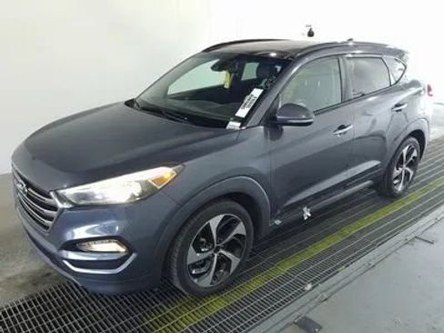 Used 2016 Hyundai Tucson Limited w/ Option Group 03 FWD image 1
